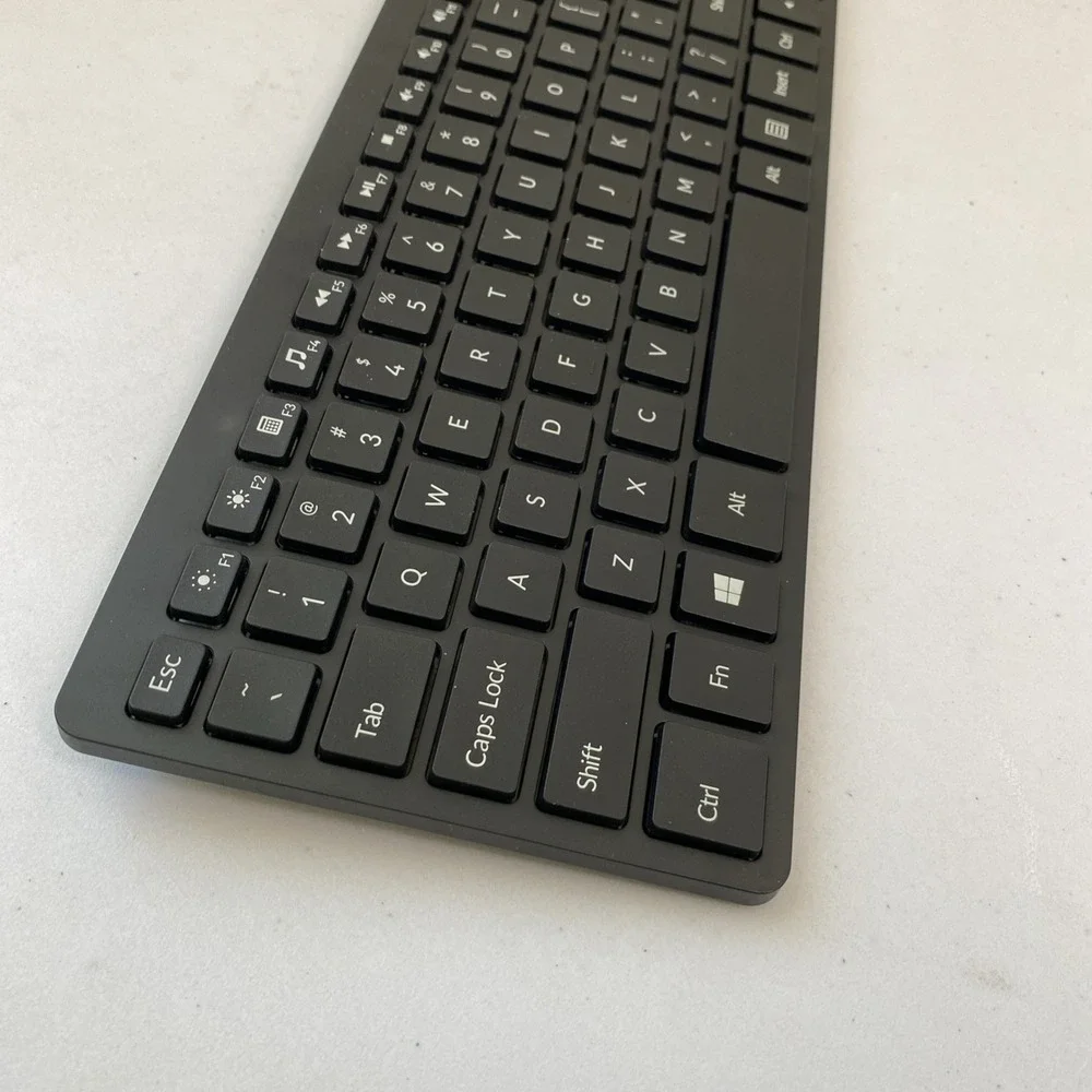 Insignia‎ - Full-size Bluetooth Scissor Switch Keyboard - NS-PK3KCB2 - GRADE A